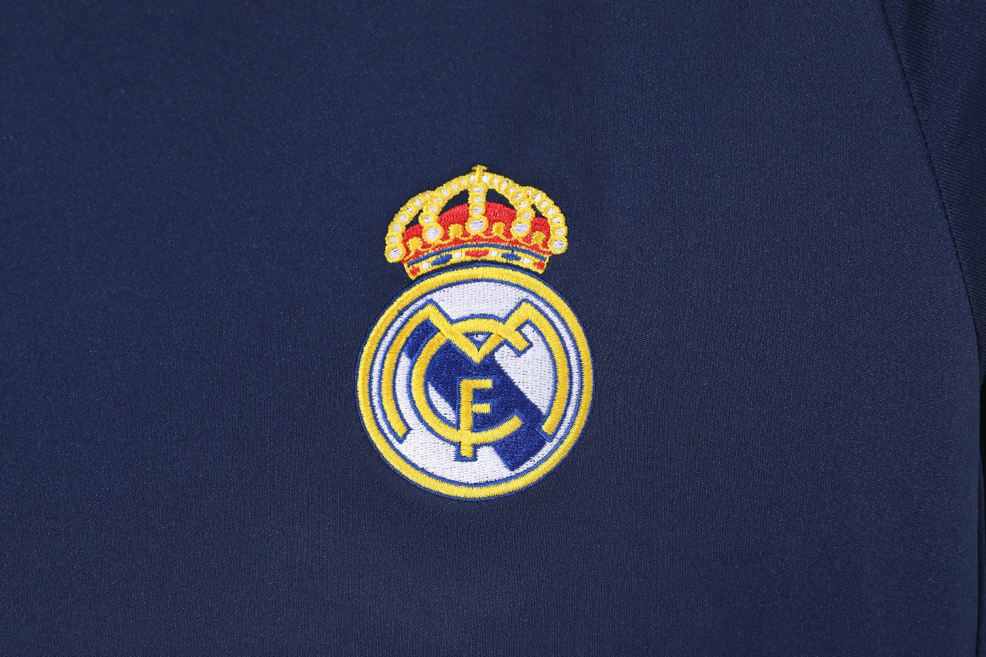MAILLOT RETRO REAL MADRID EXTERIEUR 2005/2006
