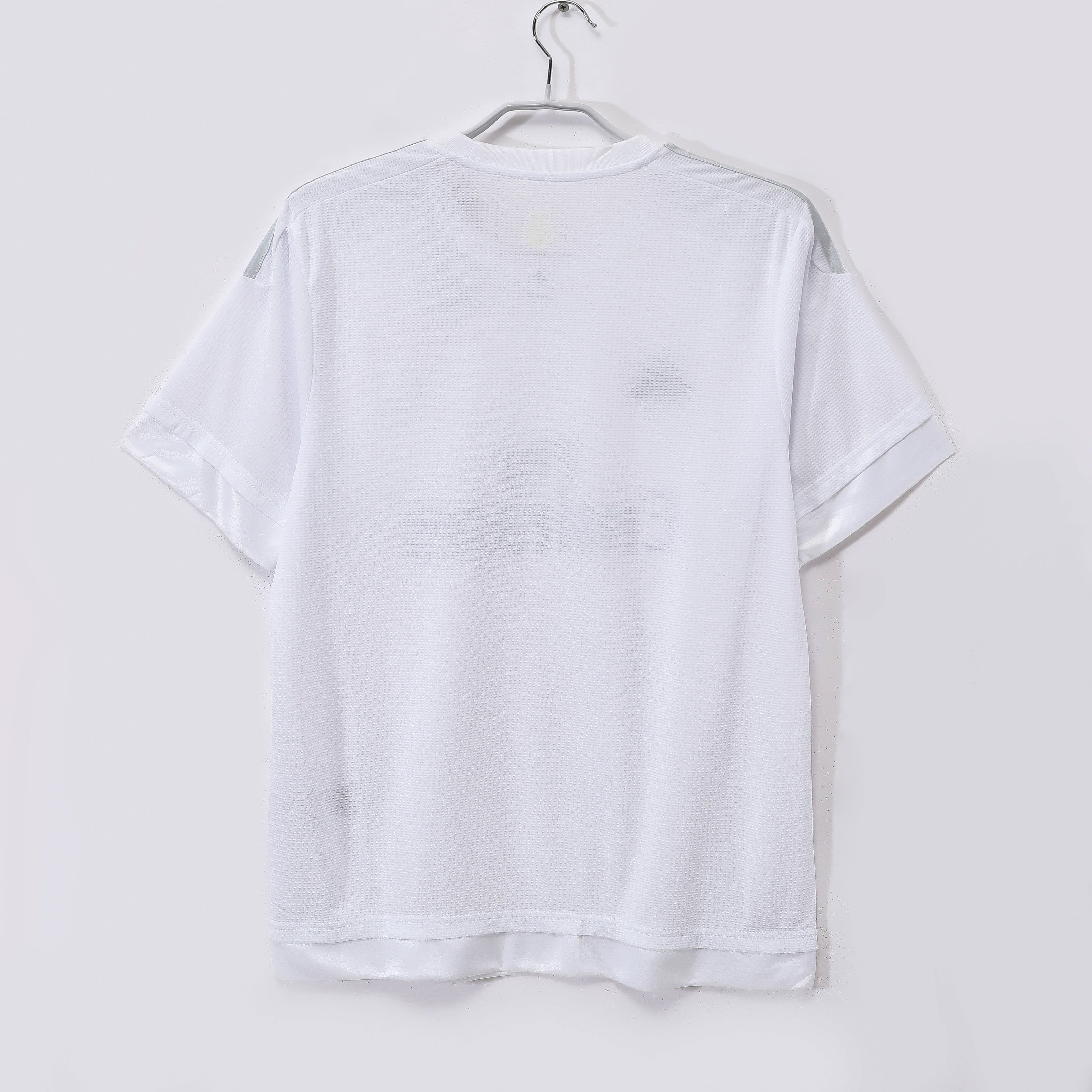 MAILLOT RETRO REAL MADRID DOMICILE 2015/2016