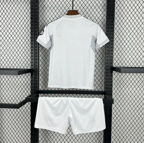 Kit Enfant Real Madrid 2025-26